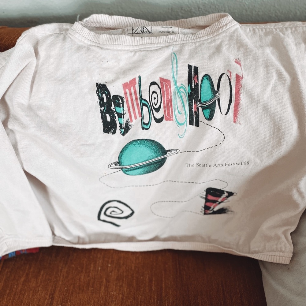 VINTAGE 1988 Bumbershoot Festival cropped crew neck, mint condition!